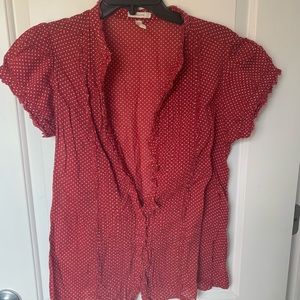 Red Old Navy maternity top.